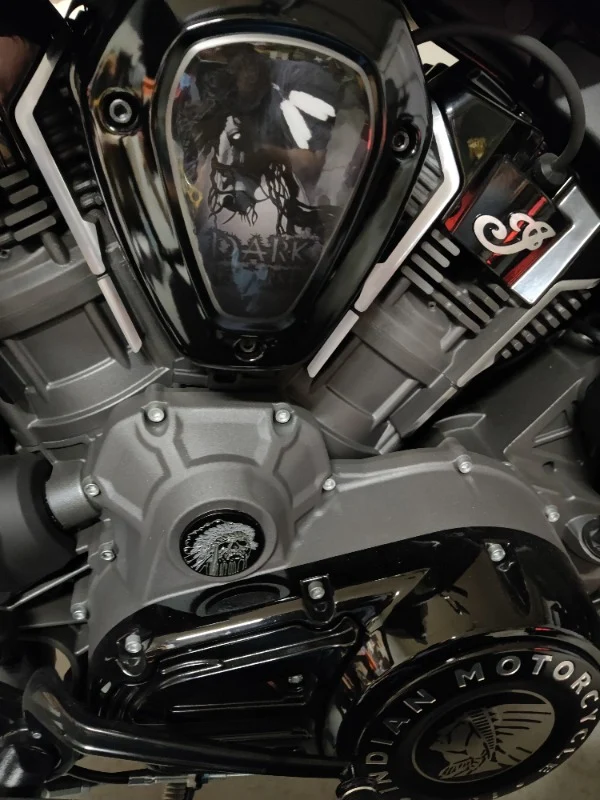 Autocollant Challenger V-Cover - Dark Horse avec Garantie