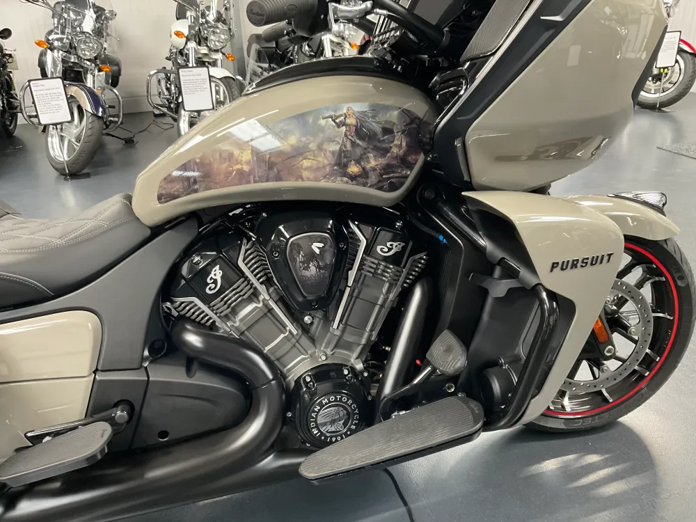 Support GPS moto Arcadia - Challenger - Réservoir bondé
