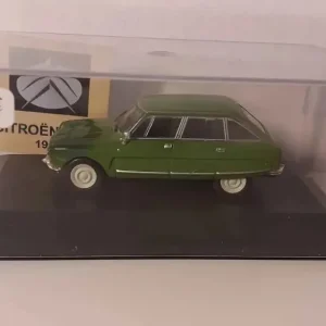 Citroën Ami 8 verte de 1969 Normes UE