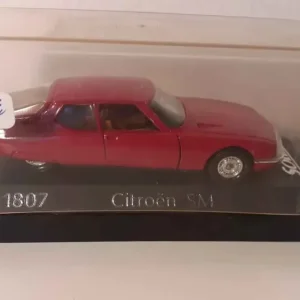 Citroën SM rouge (Solido référence 1807) avec Câbles de démarrage