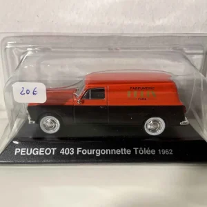 Garanti Peugeot 403 fourgonnette tôlée rouge et noire de 1962 (avec publicité pour la parfumerie Félix à Paris)