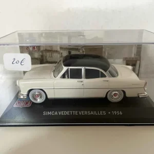 Huile moteur synthétique SIMCA Vedette Versailles blanc cassé et toit noir de 1956