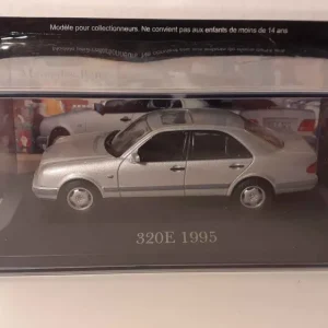 Mercedes 320E grise de 1995 pour Conduite hivernale