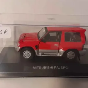 Mitsubishi Pajéro rouge pour Véhicule
