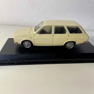 Renault 12 break chamois de 1973 - Collection ELYSEE