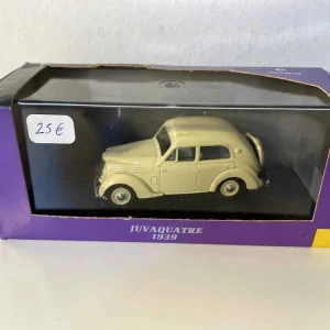 Renault Juvaquatre naturel de 1939