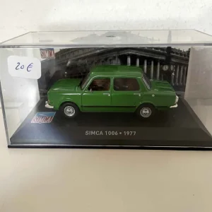 Renforcé SIMCA 1006 verte de 1977
