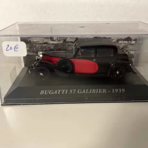 Siège auto groupe Bugatti 57 Galibier rouge et noire de 1939
