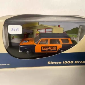 Simca 1500 break orange et bleue avec publicité GOODRICH pour Véhicule
