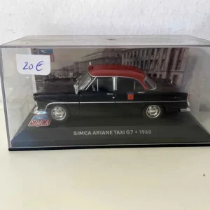 SIMCA Ariane taxi G7 noir et toit rouge de 1960 en Noir mat