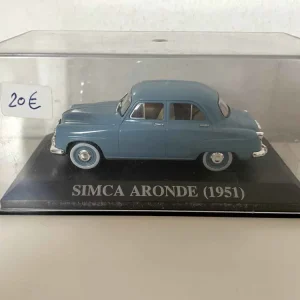 SIMCA Aronde bleue de 1951 pour Hommes