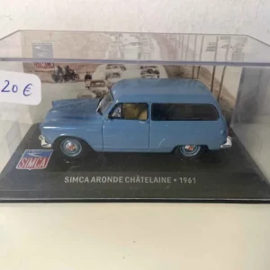 SIMCA Aronde Châtelaine bleue de 1961 Kit Complet