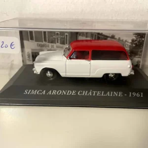 Simca Aronde Châtelaine grise - bleue pâle et toit rouge de 1961 compatible avec Volkswagen Golf