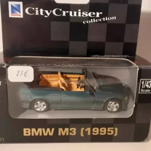 Housse de protection quad BMW M3 verte de 1995 - boite carton