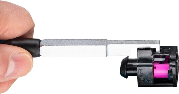 Outil de déverrouillage Hazet connecteurs VAG 130 mm 4675-1 se procurer à bas prix par Fiabilité