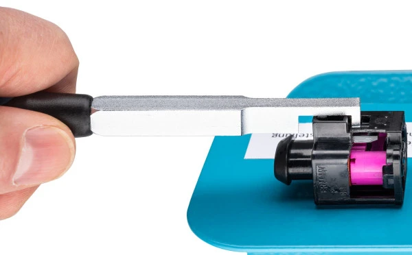 Outil de déverrouillage Hazet connecteurs VAG 130 mm 4675-1 se procurer à bas prix par Fiabilité