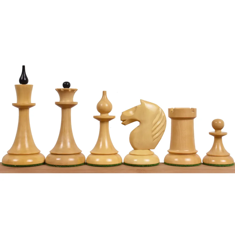 Jeu d'échecs soviétique letton reproduit des années 1950 légèrement imparfait - pièces d'échecs uniquement - Buis ébénisé...