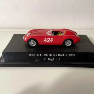 Osca MT4 1500 rouge numéro 424 - Mille Miglia de 1956 (collection Starline Models)
