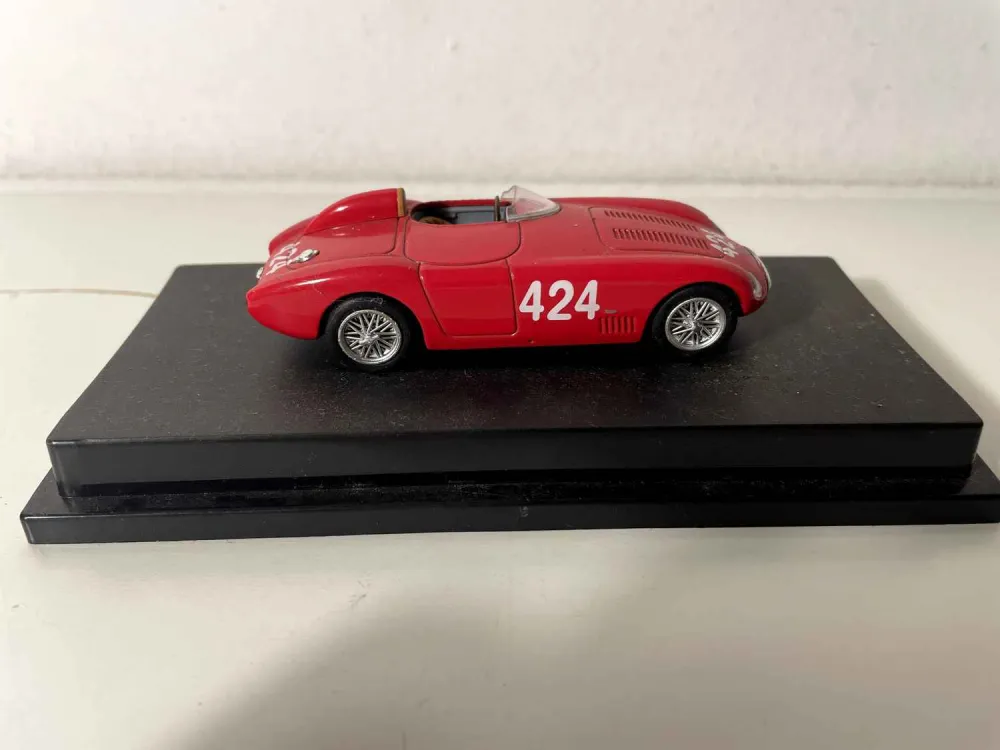 Osca MT4 1500 rouge numéro 424 - Mille Miglia de 1956 (collection Starline Models)