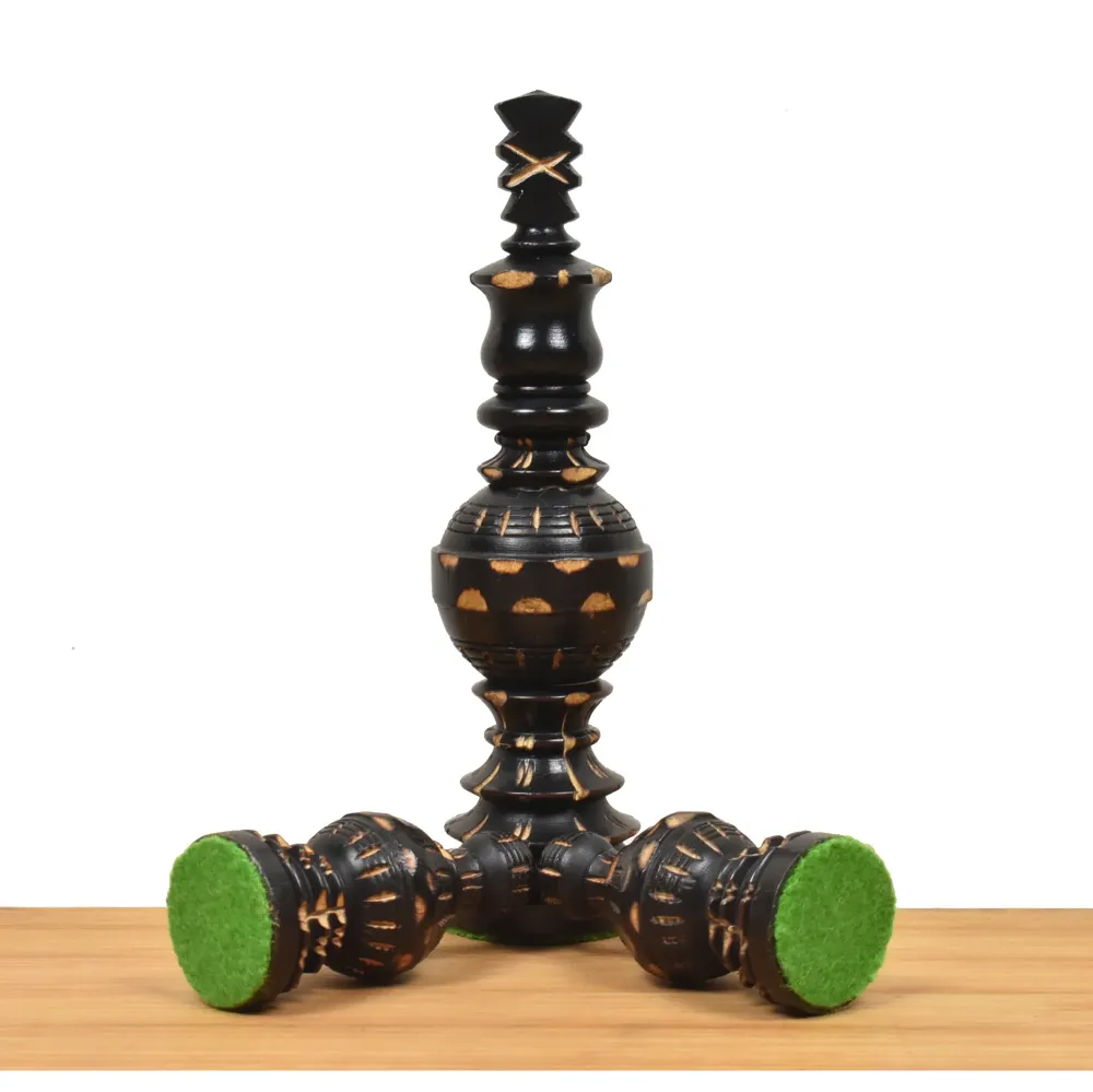 Jeu d'échecs 5" Gigantic Globe Series sculpté à la main - Pièces d'échecs uniquement - Buis ébénisé