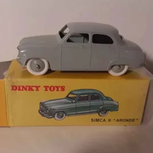 Simca 9 Aronde grise Dinky-Toys (Editions Atlas)