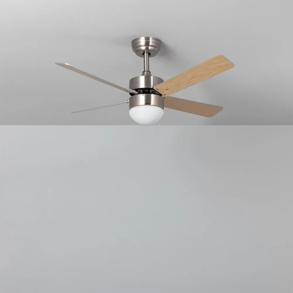 Ventilateur plafonnier Cygnus silencieux, moteur à répandu continu, diamètre 107 cm.