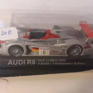Audi R8 grise et rouge numéro 8 (24 heures du Mans de 2000) sous blister Compatible avec Honda CRF250