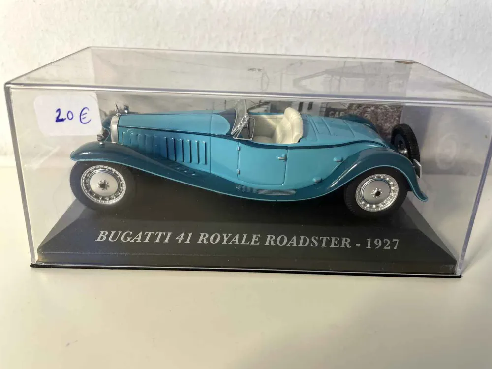 Bugatti 41 Royale Roadster bleu/vert de 1927 en acier inoxydable