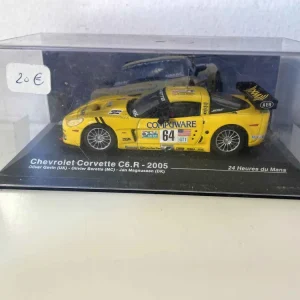 Chevrolet Corvette C6.R jaune numéro 64 - 24 heures du Mans de 2005 avec notice de montage