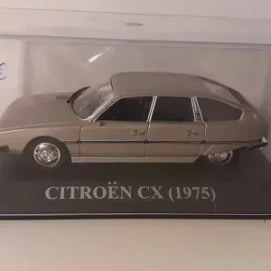 Citroën CX grisée/marron pâle? de 1975 avec rivets de maillon