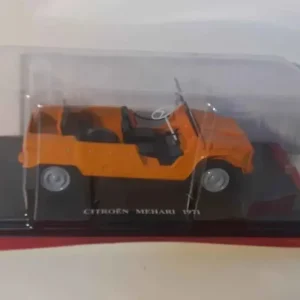 Citroën Méhari orange de 1971 (échelle 1/24ème) - Montage Direct