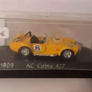 AC Cobra 427 jaune avec le numéro 8 (Solido référence 1909)