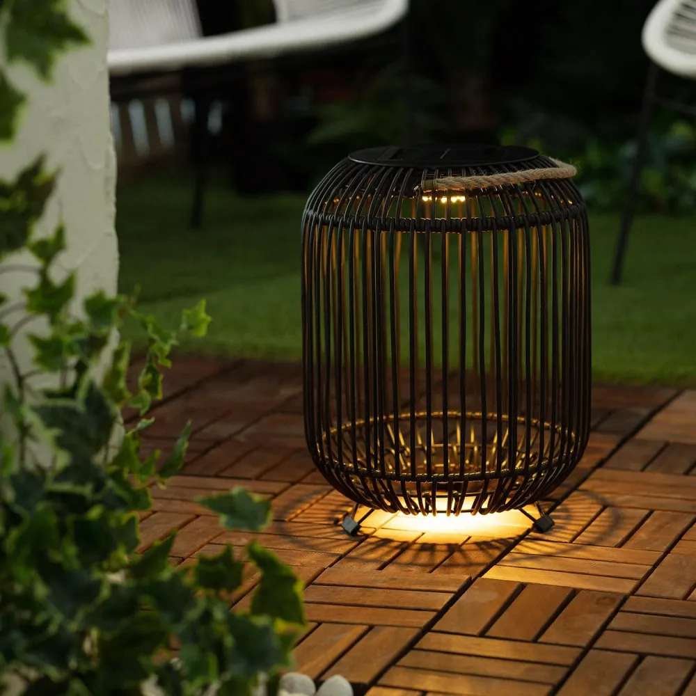Disque de frein perforé Lampe LED solaire d'extérieur à poser modèle Bhilai