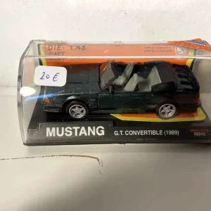 Ford Mustang G.T. modulable verte foncée de 1989 (voiture américaine) pour quads utilitaires
