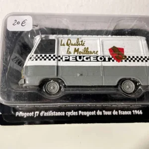 Haute Performance Peugeot J7 d'assistance blanc et gris cycles Peugeot du Tour de France de 1966