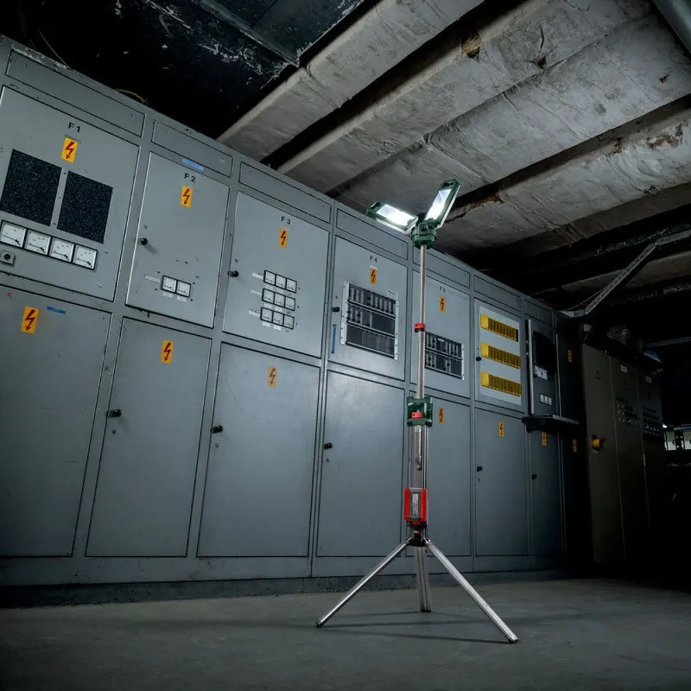 Metabo BSA 18 LED 5000 DUO-S 18V Tripod Site Light 1 x 8.0Ah Battery & Charger par Akrapovič