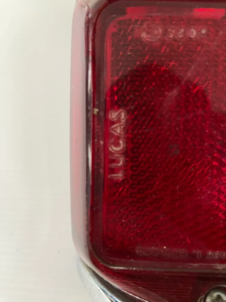 Pair rear lamps MGB. par Akrapovič