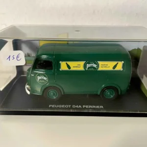 Peugeot D4A vert avec publicité PERRIER - Montage Direct