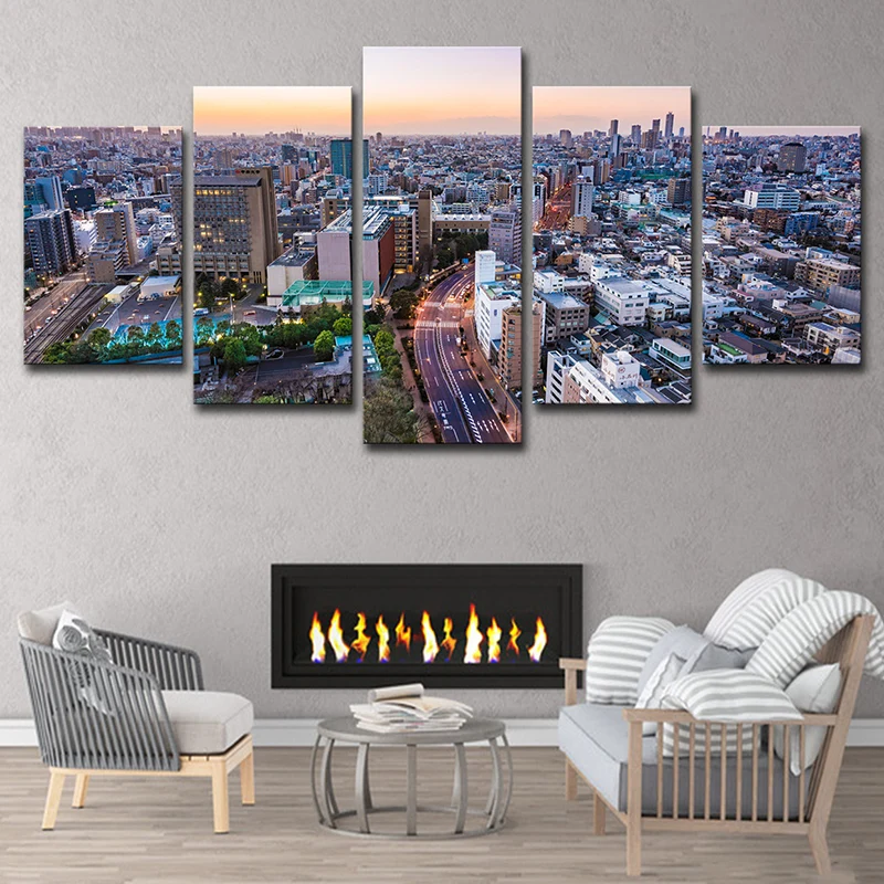 Toile violette multi-pièces avec vue sur l'horizon récent de Tokyo au début de la nuit, art mural pour la maison