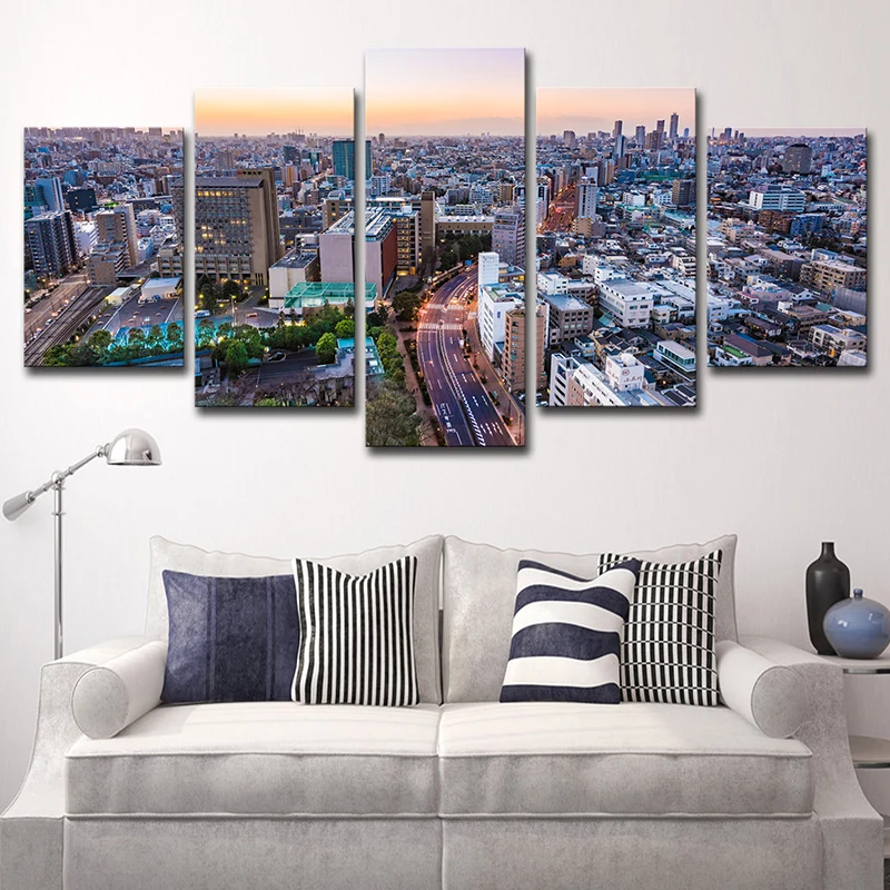 Toile violette multi-pièces avec vue sur l'horizon récent de Tokyo au début de la nuit, art mural pour la maison
