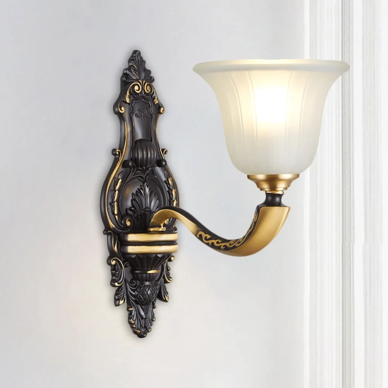 Farmhouse Bell Wall Lighting Lampe murale en verre cannelé blanc à 1/2 ampoule en noir et or