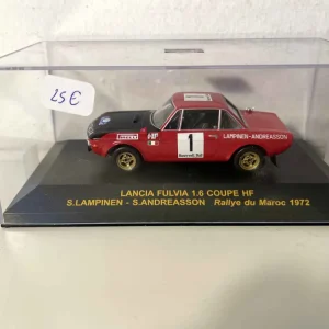 Bâche de protection Lancia Fulvia 1.6 coupé HF rouge et noire numéro 1 rallye du Maroc de 1972 (collection Rally Car)