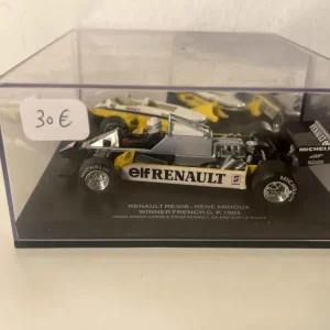 Renault RE30B Formule 1 jaune et blanche numéro 16 - vainqueur du GP de France 1982 (René Arnoux) Kit de fixation inclus