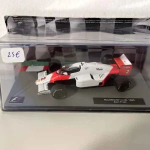 Support de transport McLaren MP 4/2B blanche et orange numéro 2 de 1985 - Formule 1
