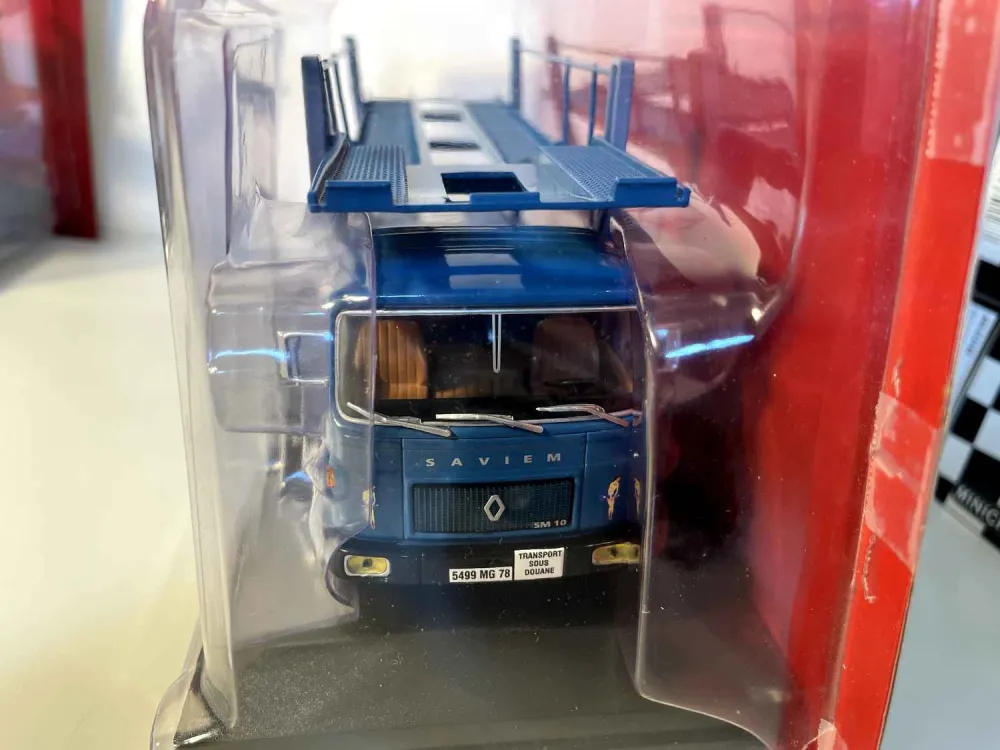 Camion porte-voitures et sa remorque SAVIEM SM 10 bleu (Transports Dagobert)