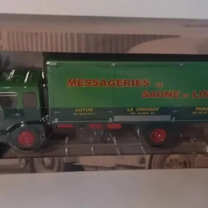 Camion SAVIEM SM 200 vert MESSAGERIES DE SAONE ET LOIRE (Certifié E-Mark)