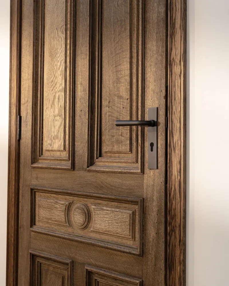 Apsley Poignée de Porte à Ressort à Plaque Longue et Trou de Serrure Euro - Cuivre étain