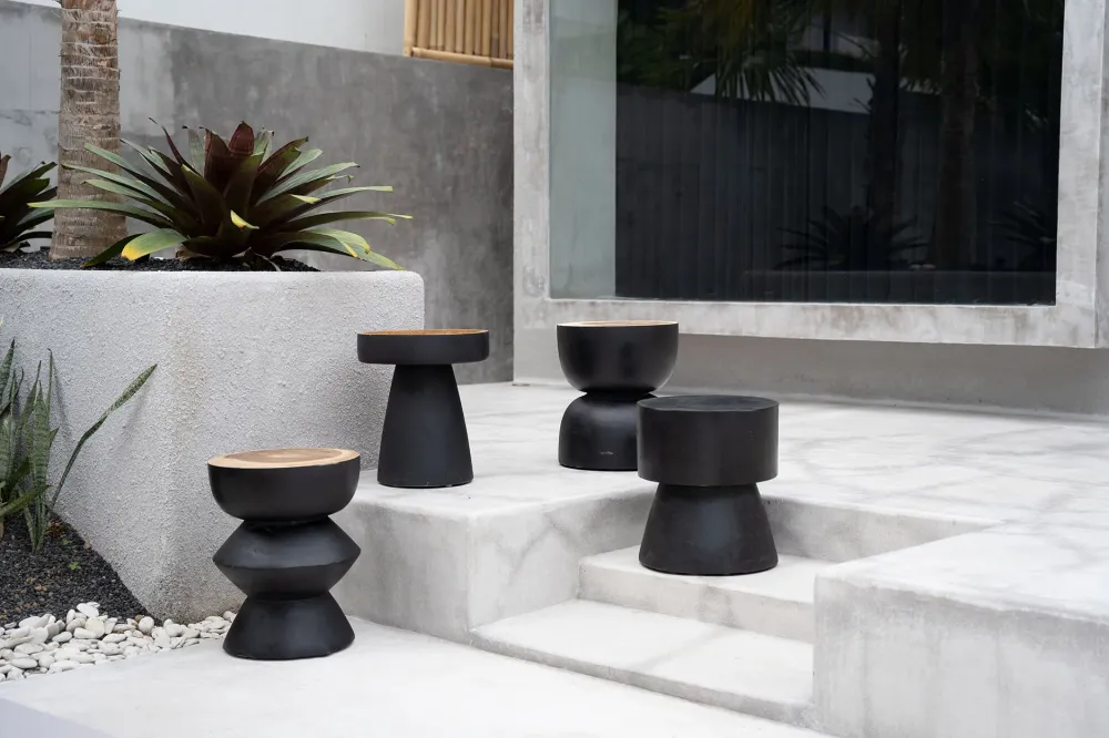 Warmi Stool - Noir jais pour motards voyageurs