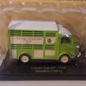 Citroën type HV vert pâle et toit blanc de 1958 - bétaillère 1500 kg (transport d'ânes) pour motards voyageurs