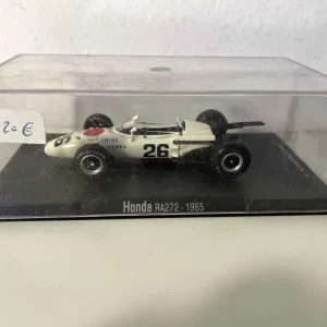 Honda RA272 blanche numéro 26 de 1965 - Formule 1